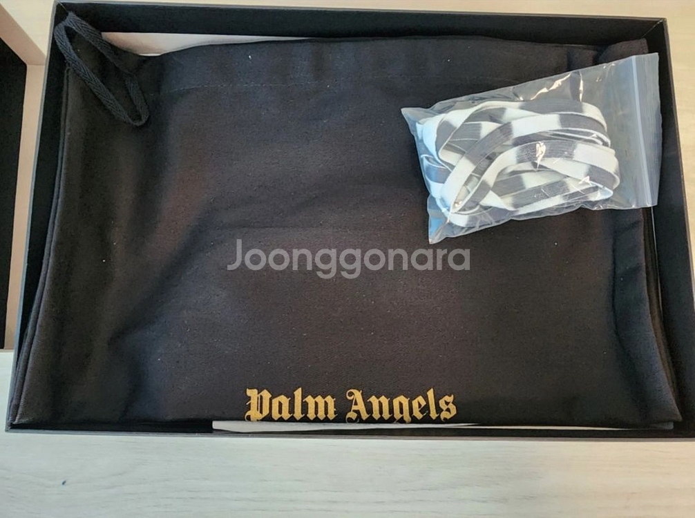 팜앤젤스(Palm Angels)화이트 스니커즈 새상품--7