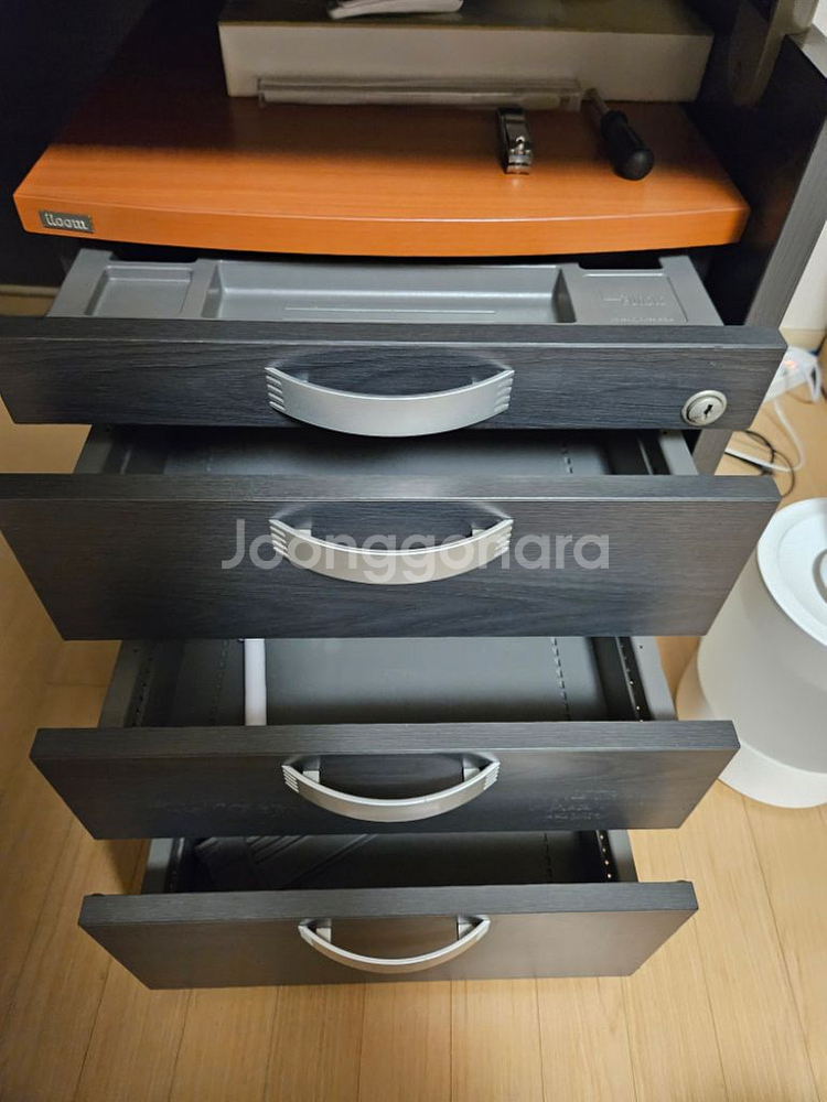 일룸 책상 및 서랍장 팝니다(합계 3만원)--4