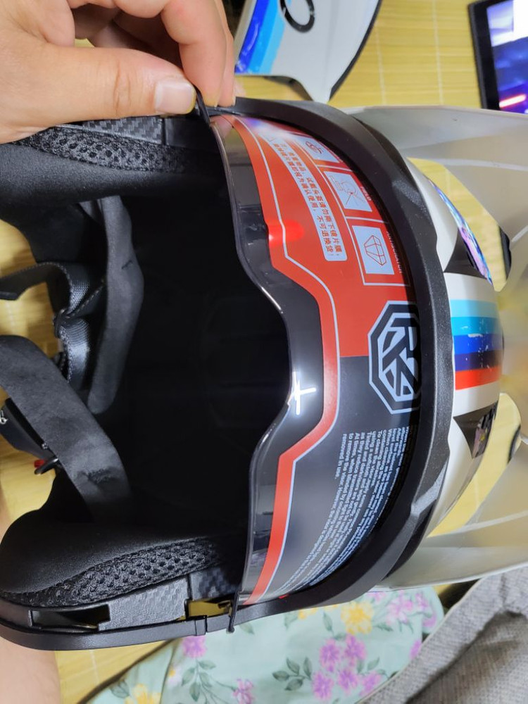 mt 스타일 분리형 하프헬멧 팝니다--2