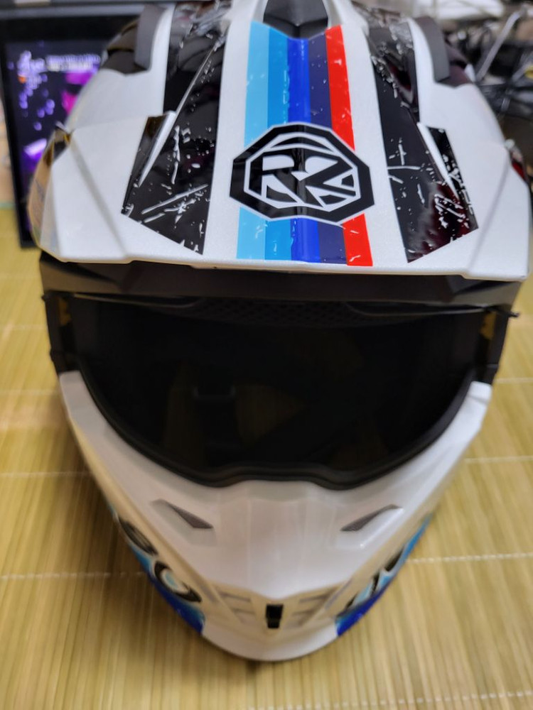 mt 스타일 분리형 하프헬멧 팝니다--5