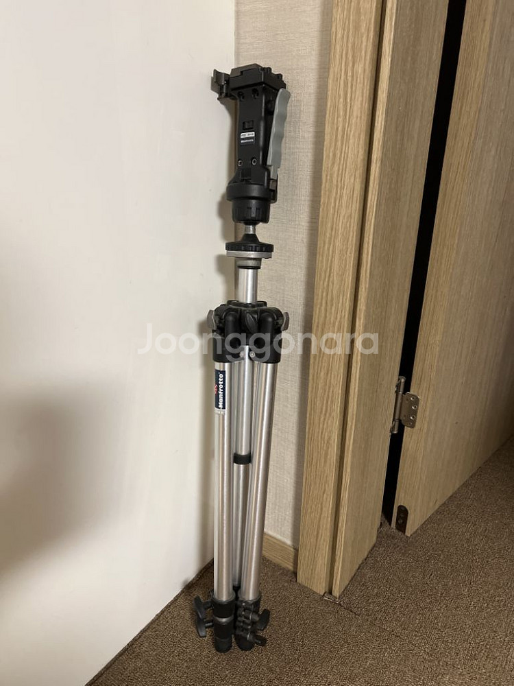 맨프로토 삼각대와 카메라 거치대--6
