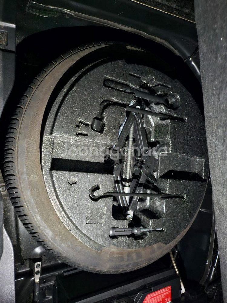 제네시스bh 스페어 타이어 휠 17인치 2012년식--1