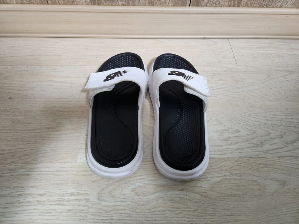 뉴발란스 슬리퍼230 이미지