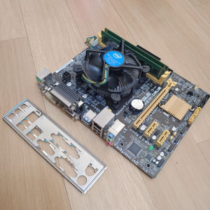 씨퓨 i3 4160 + 보드 H81M + 램 8기가