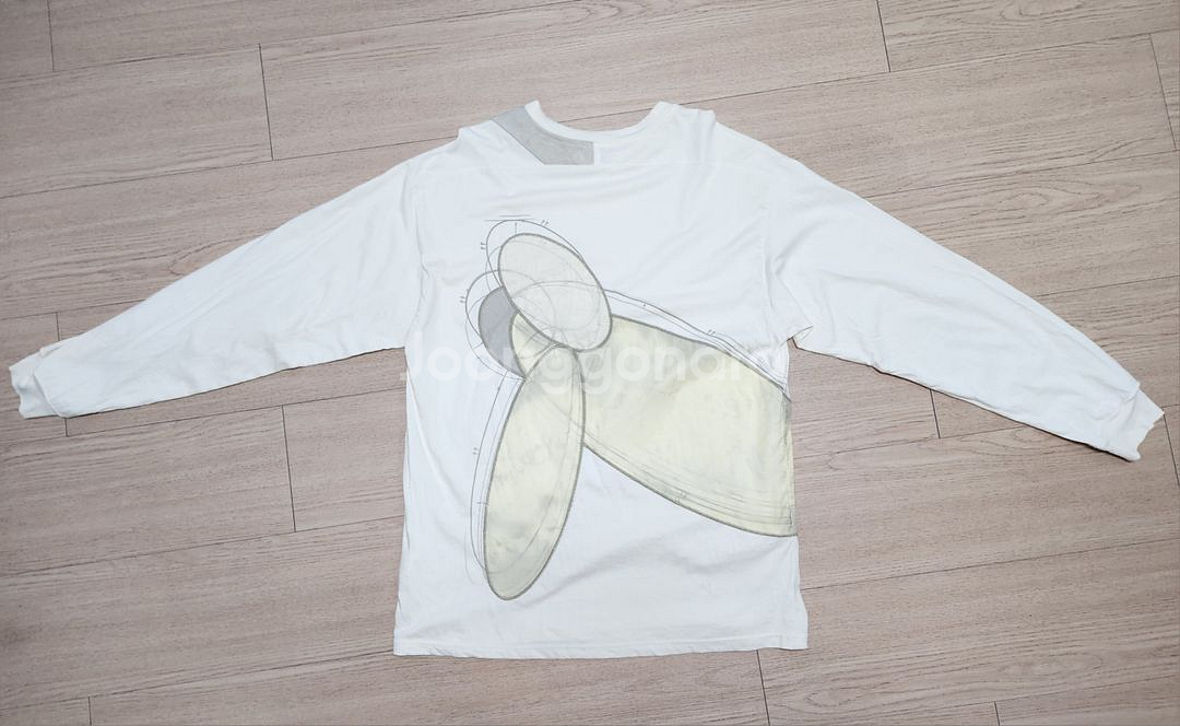 엑슬림 롱슬리브 베이지 3사이즈 팝니다!--1