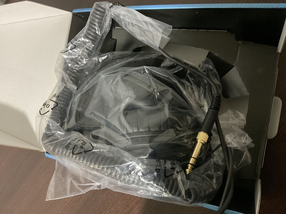 새제품)젠하이저 HD 280 Pro 모니터링 헤드폰--3