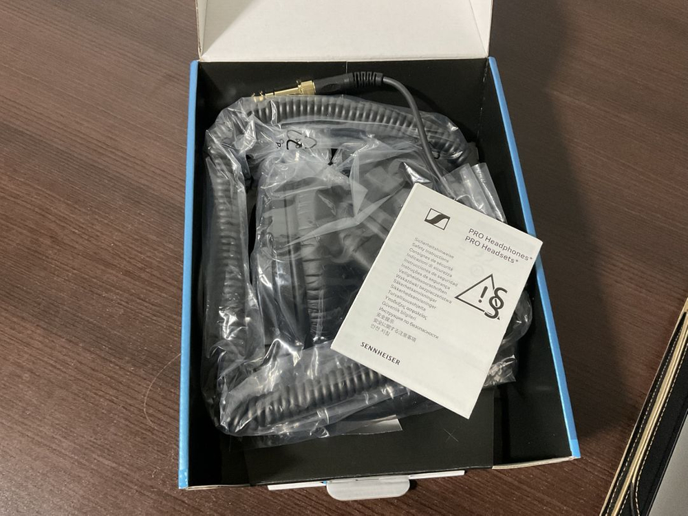 새제품)젠하이저 HD 280 Pro 모니터링 헤드폰--2