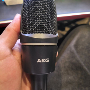 AKG C3000 콘덴서마이크판매합니다