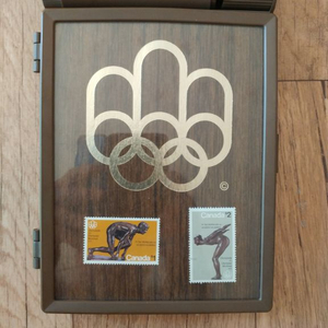 1976년 몬트리올 올림픽 기념품, 우표 12종 수록