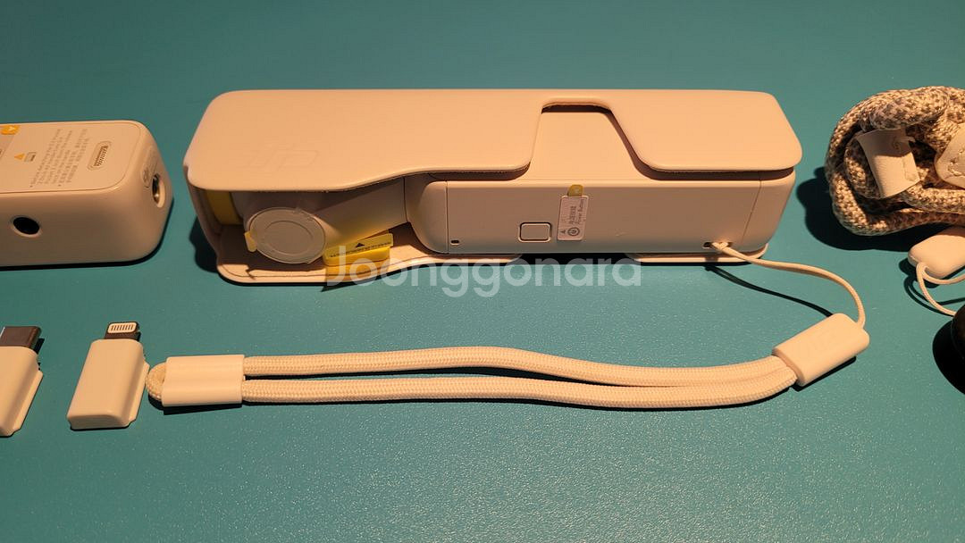 dji 오즈모 포켓2 썬셋 화이트 S급 팝니다.--2