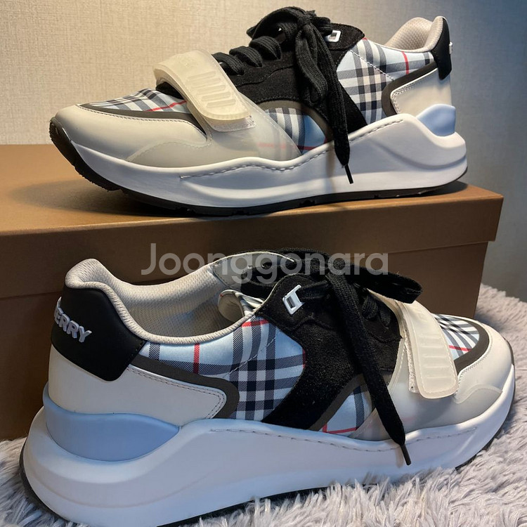 [43/280] 버버리 레지스 로우탑 스니커즈--1