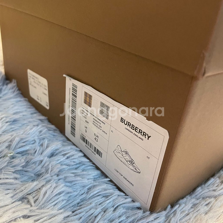 [43/280] 버버리 레지스 로우탑 스니커즈--9