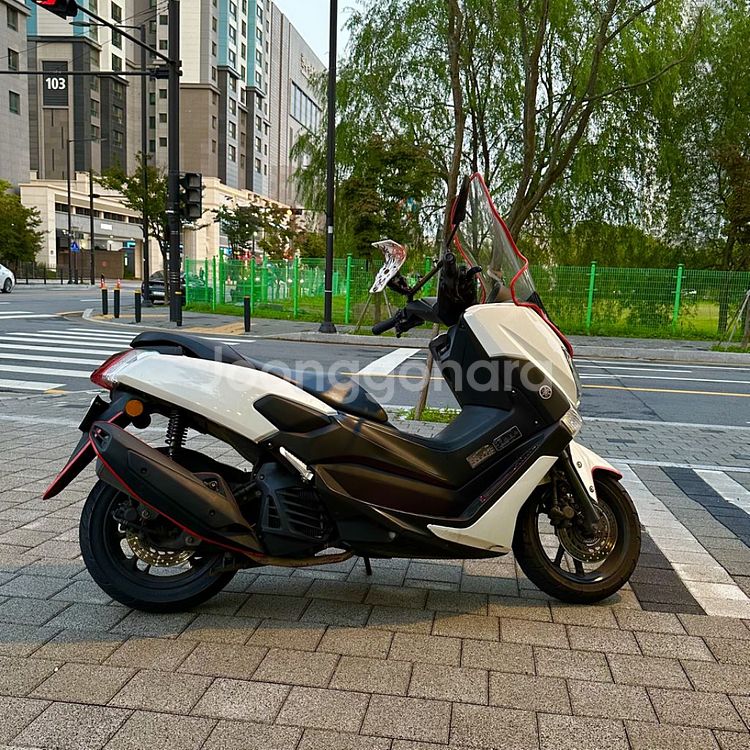 20년식 Nmax 125cc 세미튜닝 스쿠터 오토바이--1