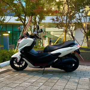 20년식 Nmax 125cc 세미튜닝 스쿠터 오토바이