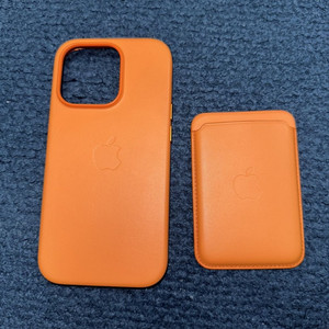 아이폰14프로 정품 가죽케이스 + 카드 케이스