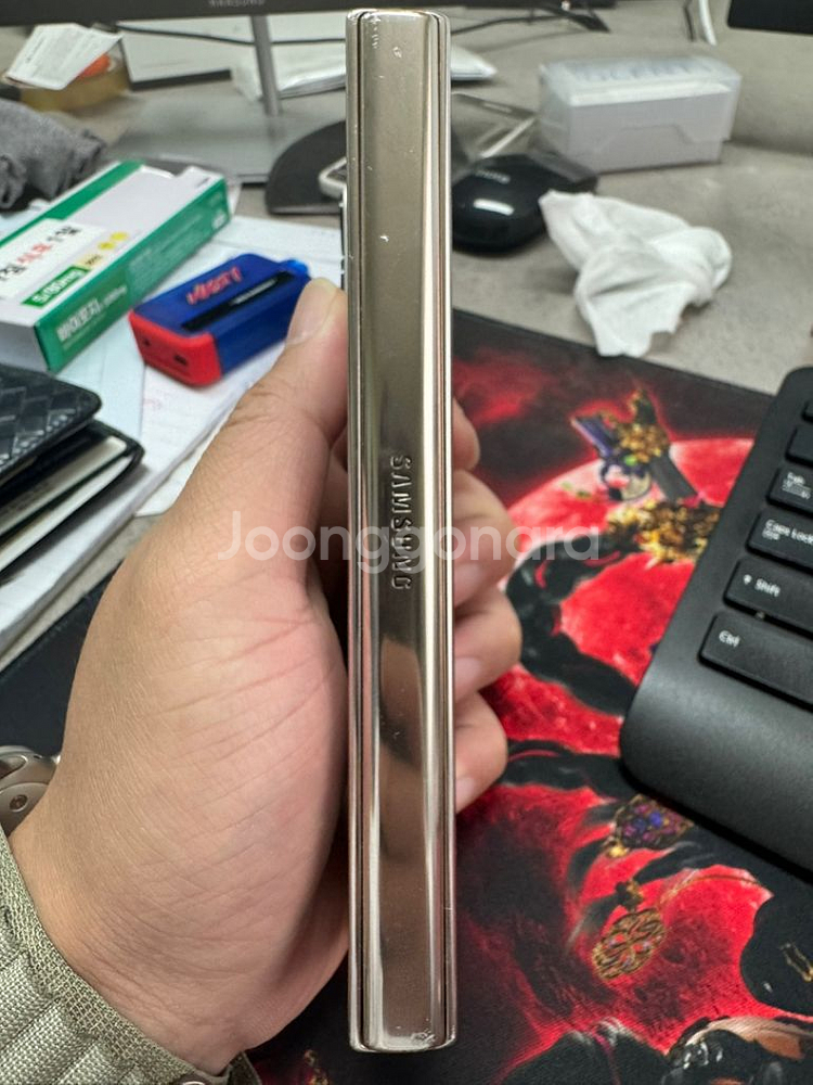 갤럭시 Z폴드4 크림 256GB 자급제 팝니다.--3