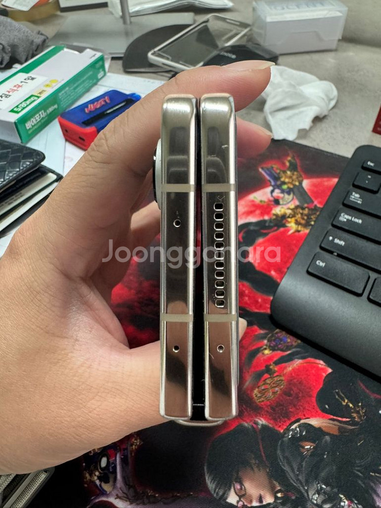 갤럭시 Z폴드4 크림 256GB 자급제 팝니다.--4