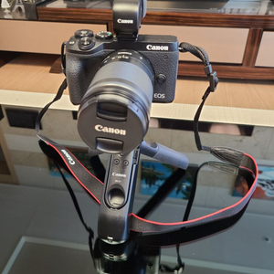 캐논 EOS M6 MARK2 정품+뷰파인더+삼각대그립+