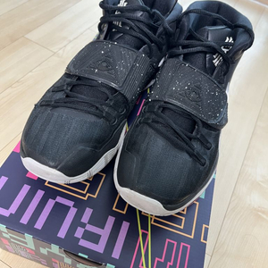 나이키 농구화 카이리6 흰검 280