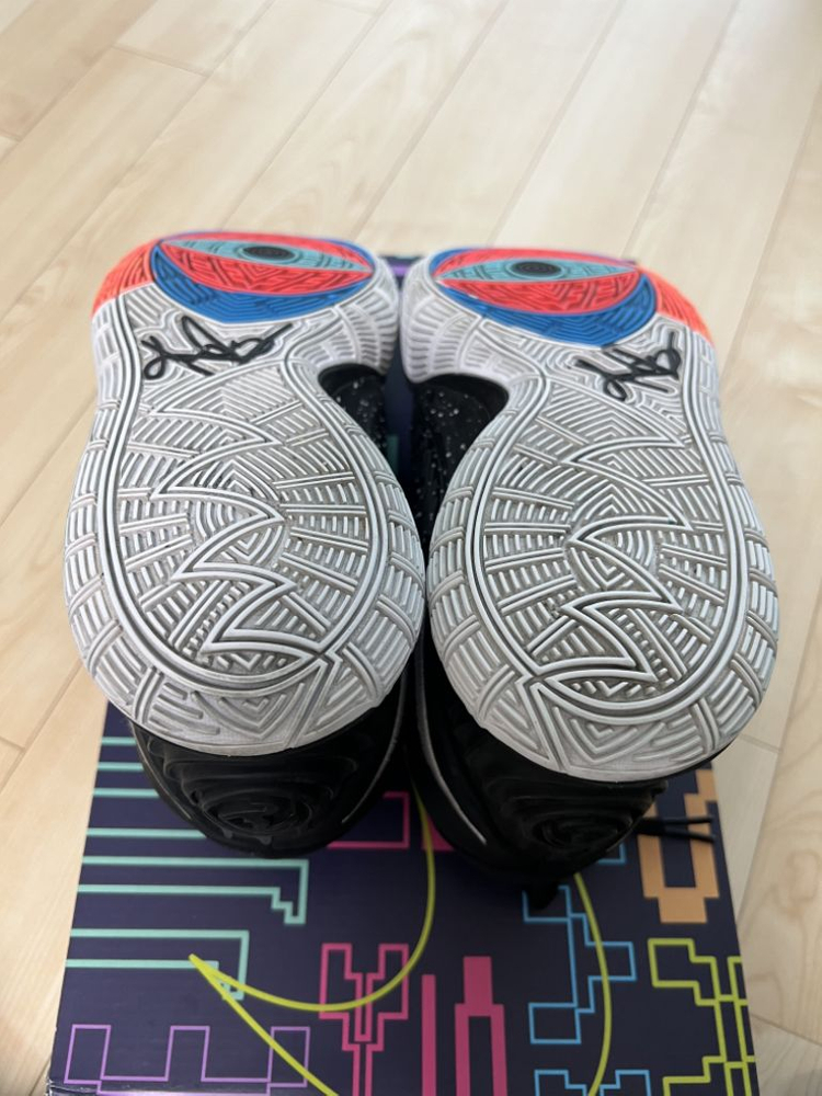 나이키 농구화 카이리6 흰검 280--4