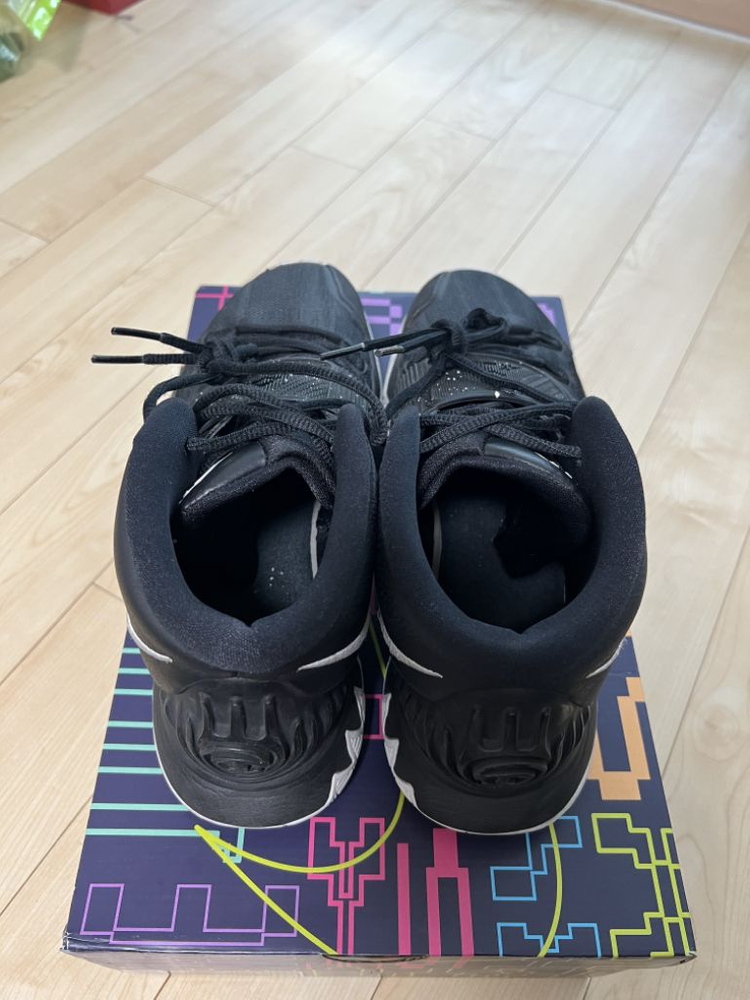 나이키 농구화 카이리6 흰검 280--3