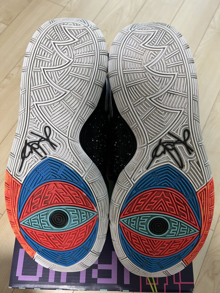 나이키 농구화 카이리6 흰검 280--5