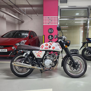 그리폰 125판매합니다.(헬멧 증정)