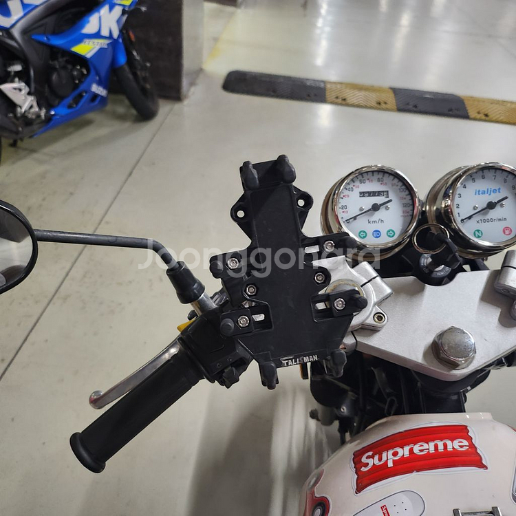 그리폰 125판매합니다.(헬멧 증정)--4