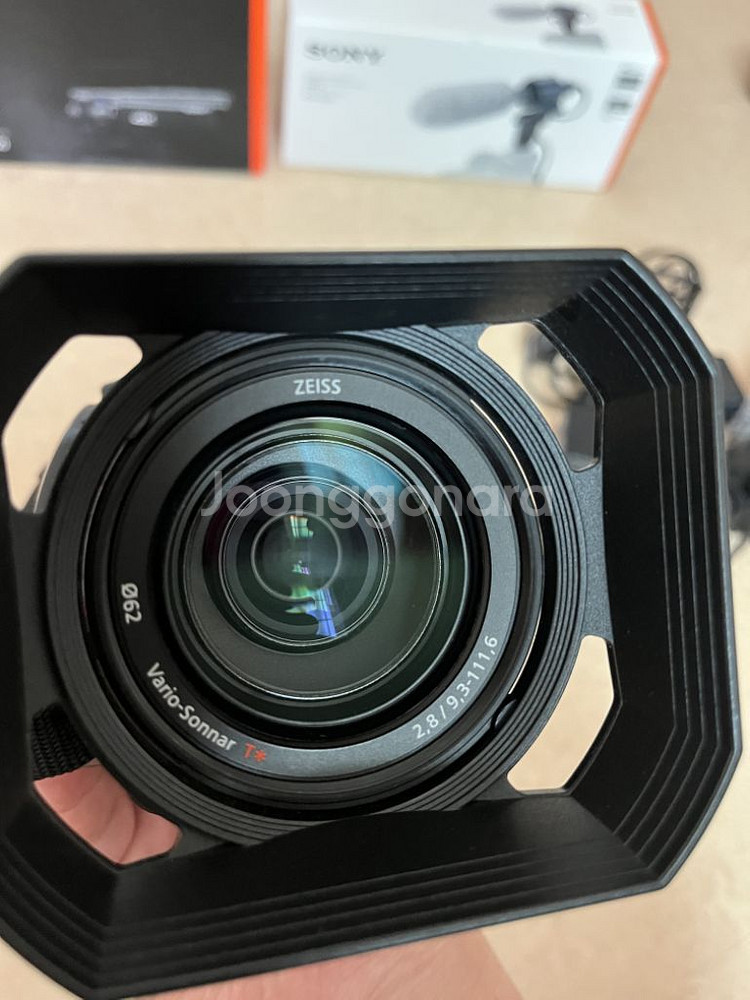 소니 캠코더 AX700--7