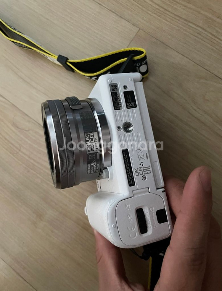 zv-e10 구매한지 한달 딱 한번 들고나간 카메라--3