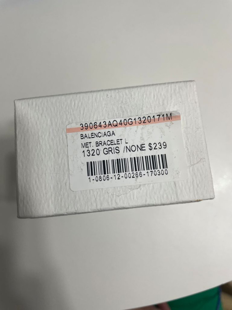 발렌시아가 스터드 레더 팔찌 새상품--3