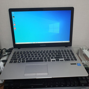 삼성노트북 i5 8G램 nt500r5k-x53b
