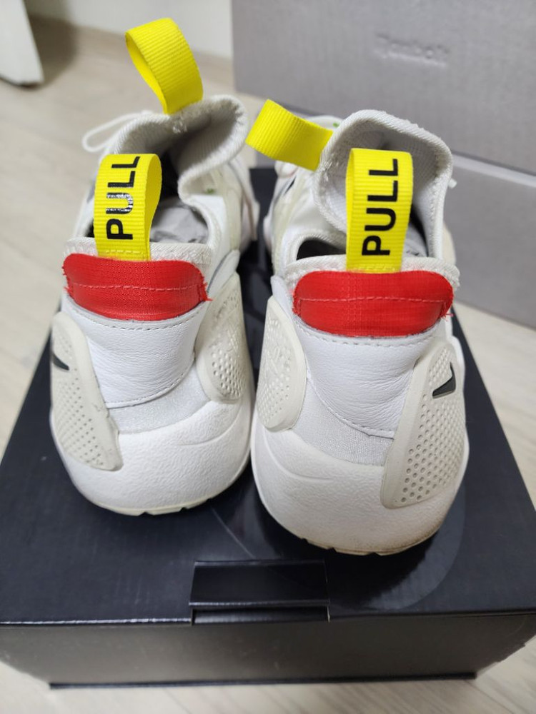 [270]헤론프리스톤 X 나이키 허라취 EDGE 화이트--3