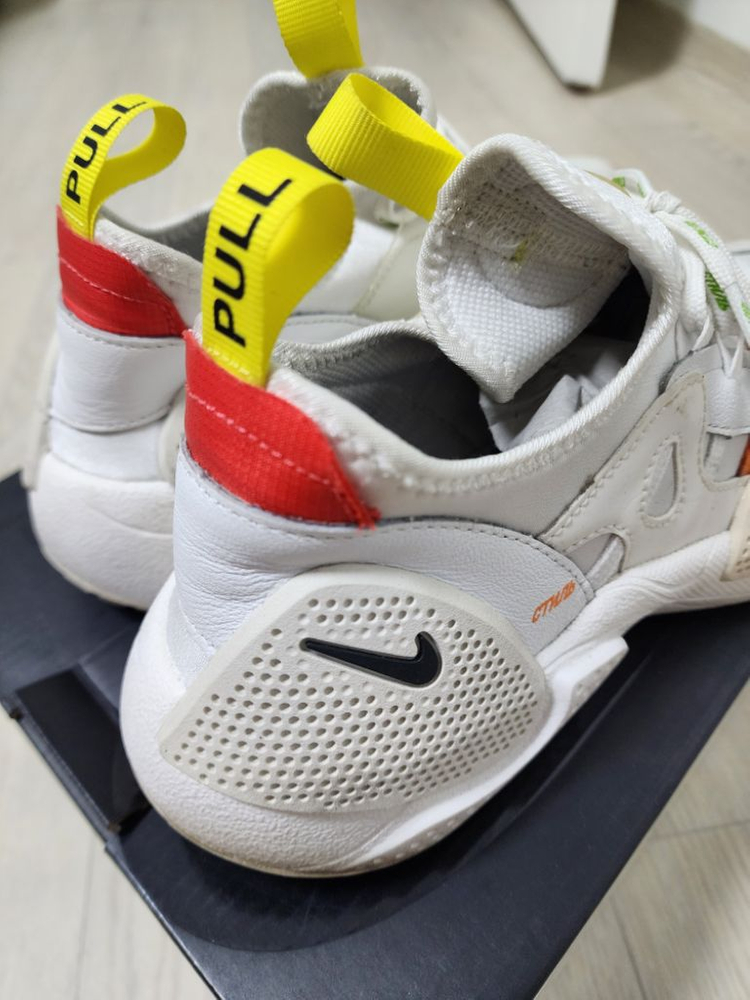 [270]헤론프리스톤 X 나이키 허라취 EDGE 화이트--4