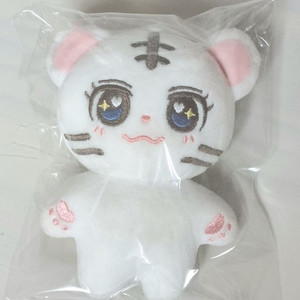 스테이씨 윤 인형