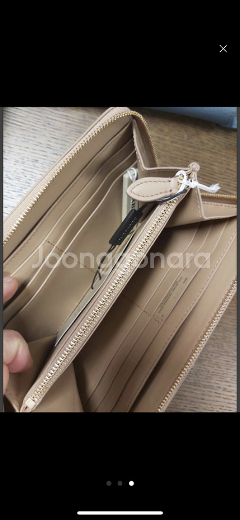 버버리 정품 엘모어 장지갑 팝니다 베이지색상--2