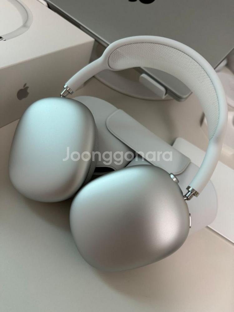 애플 에어팟맥스 실버 새상품급--1