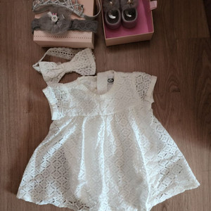 여아 백일드레스(악세서리 새제품) 반값택비포함 만원