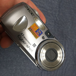 소니 사이버샷 DSC-P93A 디지털카메라