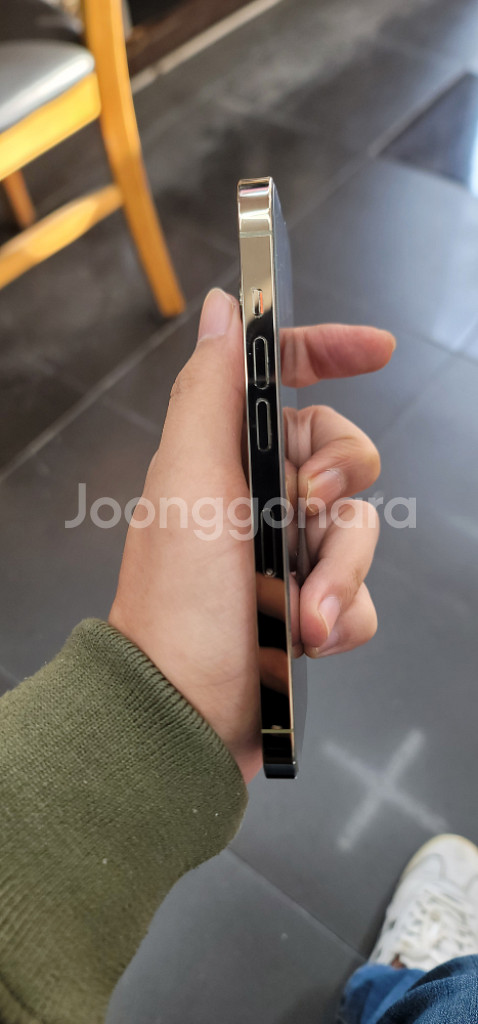 아이폰 14프로 256G 팝니다--4