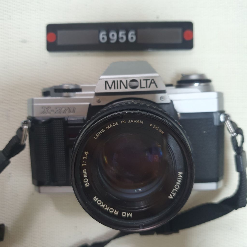 미놀타 X-370 필름카메라 1.4 단렌즈 실버바디