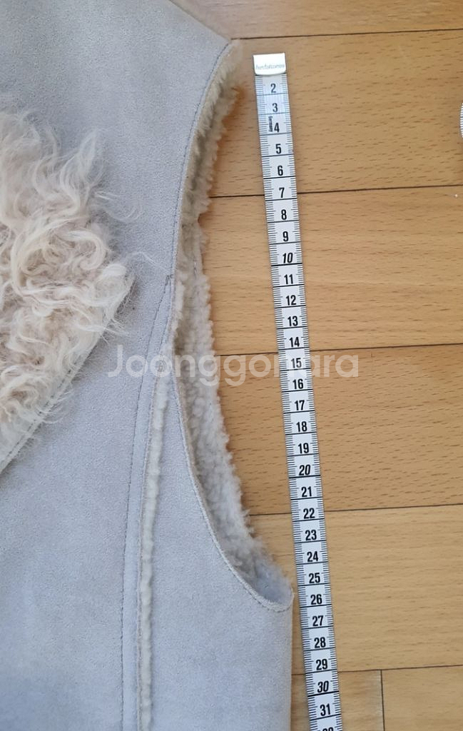 에잇세컨즈 무스탕퍼 베스트.양털베스트--5