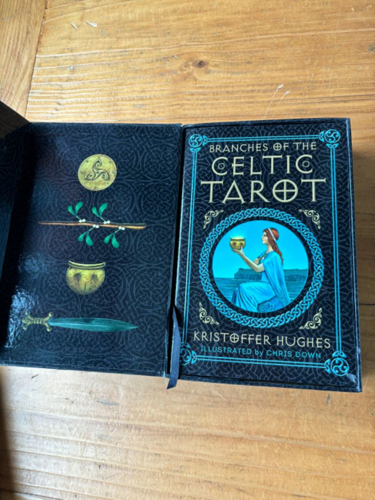 켈틱 타로카드 새것 팝니다--1