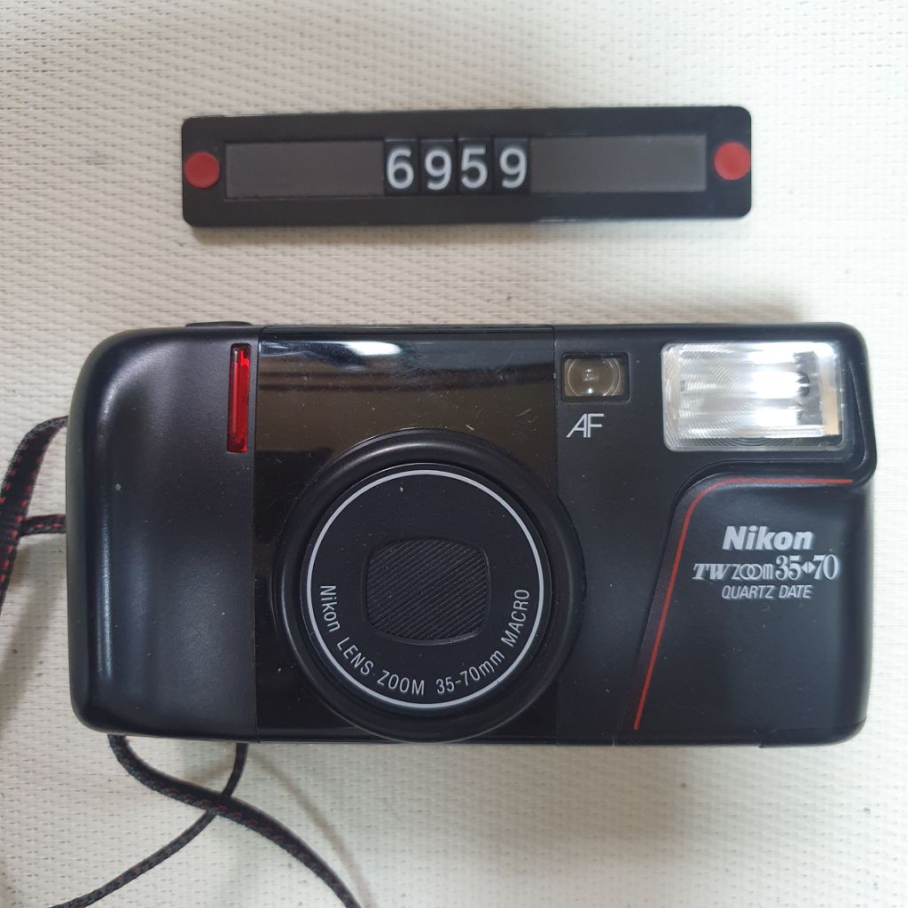 니콘 TW 줌 35-70mm 데이터백 필름카메라