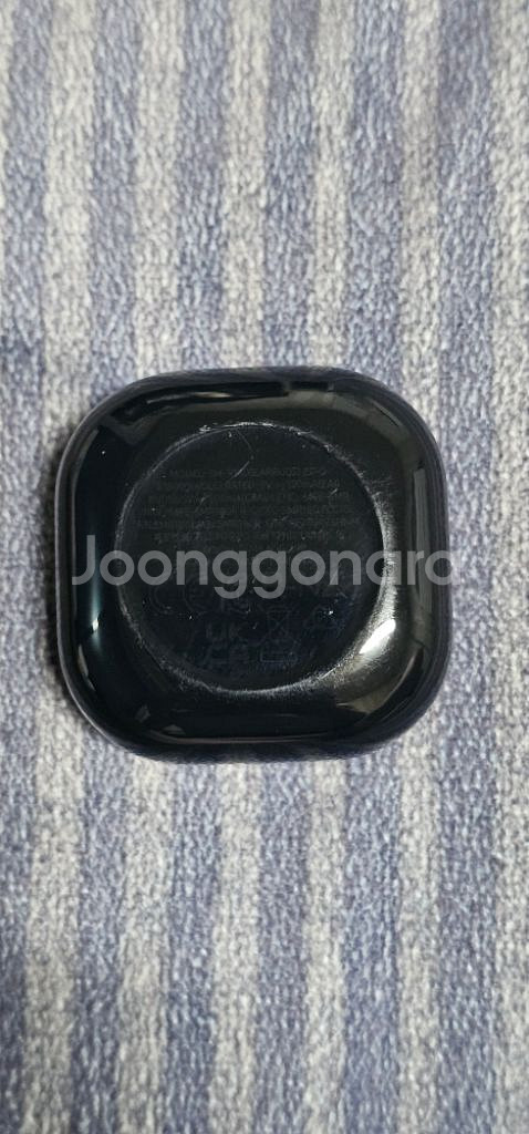 갤럭시 버즈 라이브 (블랙) 풀박스를 판매합니다--4