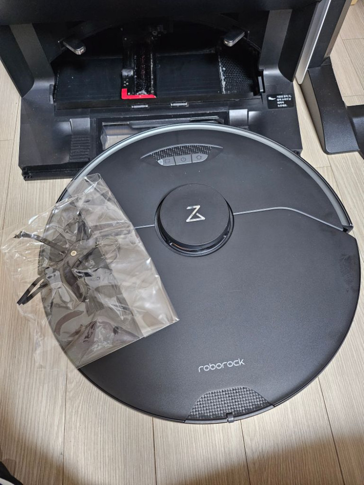 로보락S7 MaxV Ultra+열건조키트 75만--0