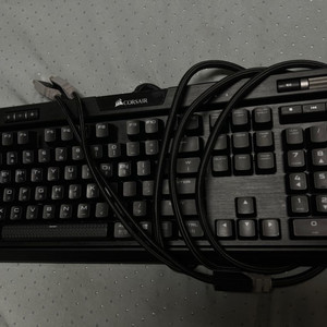 커세어 K70 RGB MK2 청축 기계식 키보드 팝니다