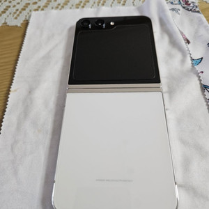 플립5 512g 자급제 크림