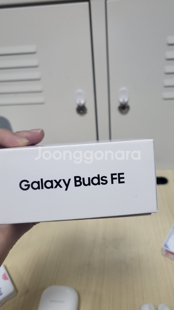 삼성 갤럭시 버즈 FE 화이트--6