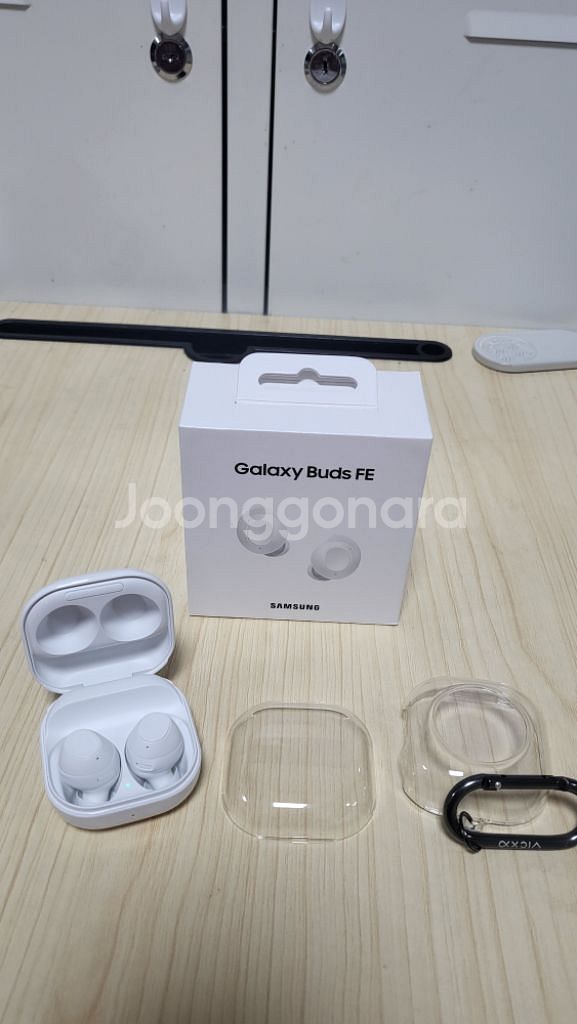 삼성 갤럭시 버즈 FE 화이트--9